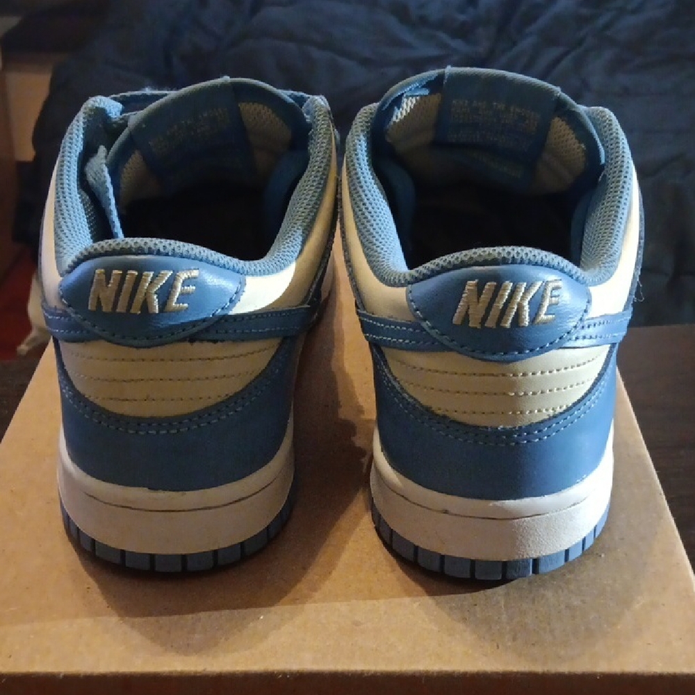 Nike Dunk Low (GS) "Blue Beyond Beach" Mens 7Y Girls 8.5 EUC - Picture 5 of 9